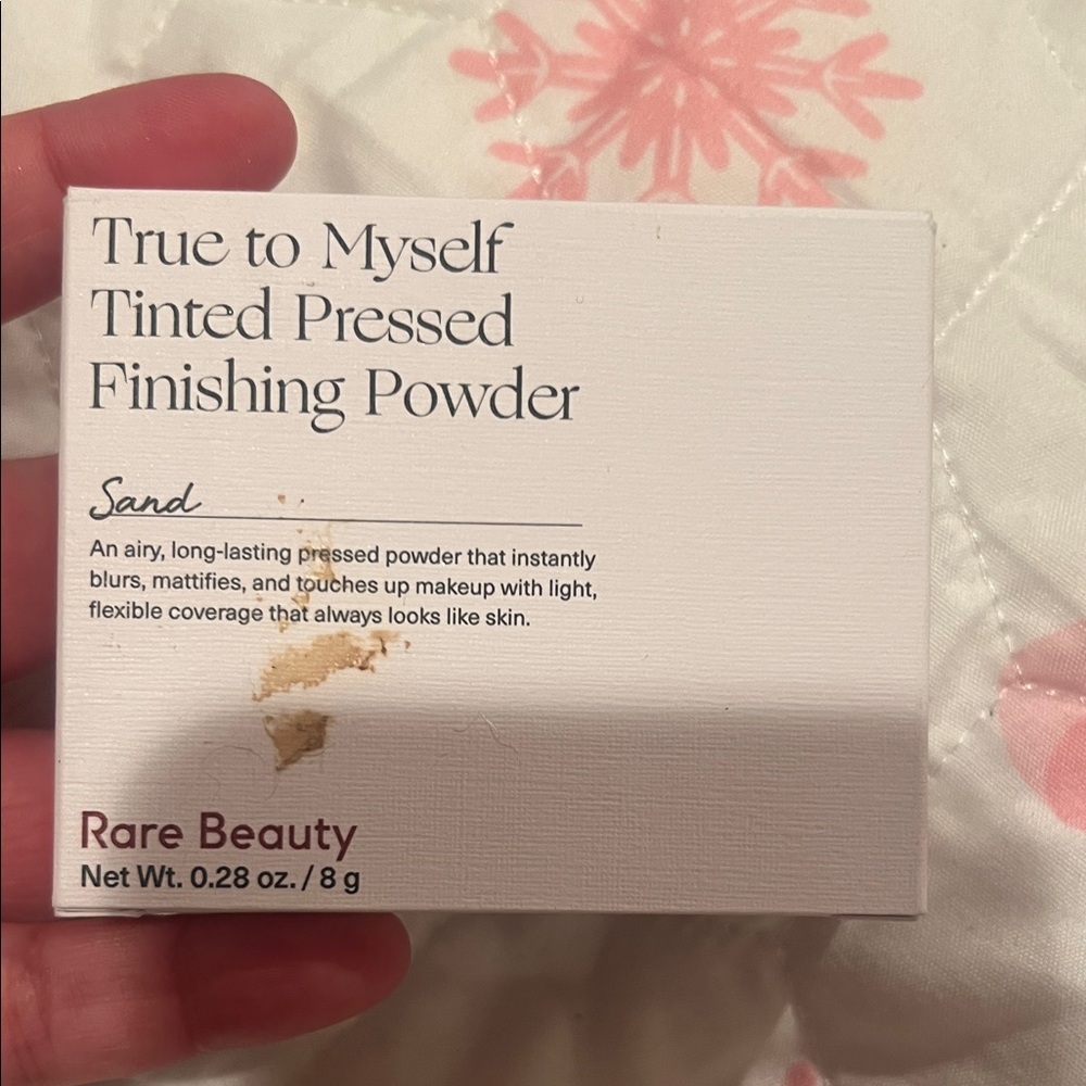 Rare Beauty True to Myself Tinted Pressed Finishing Powder - Sand (Light Beige)